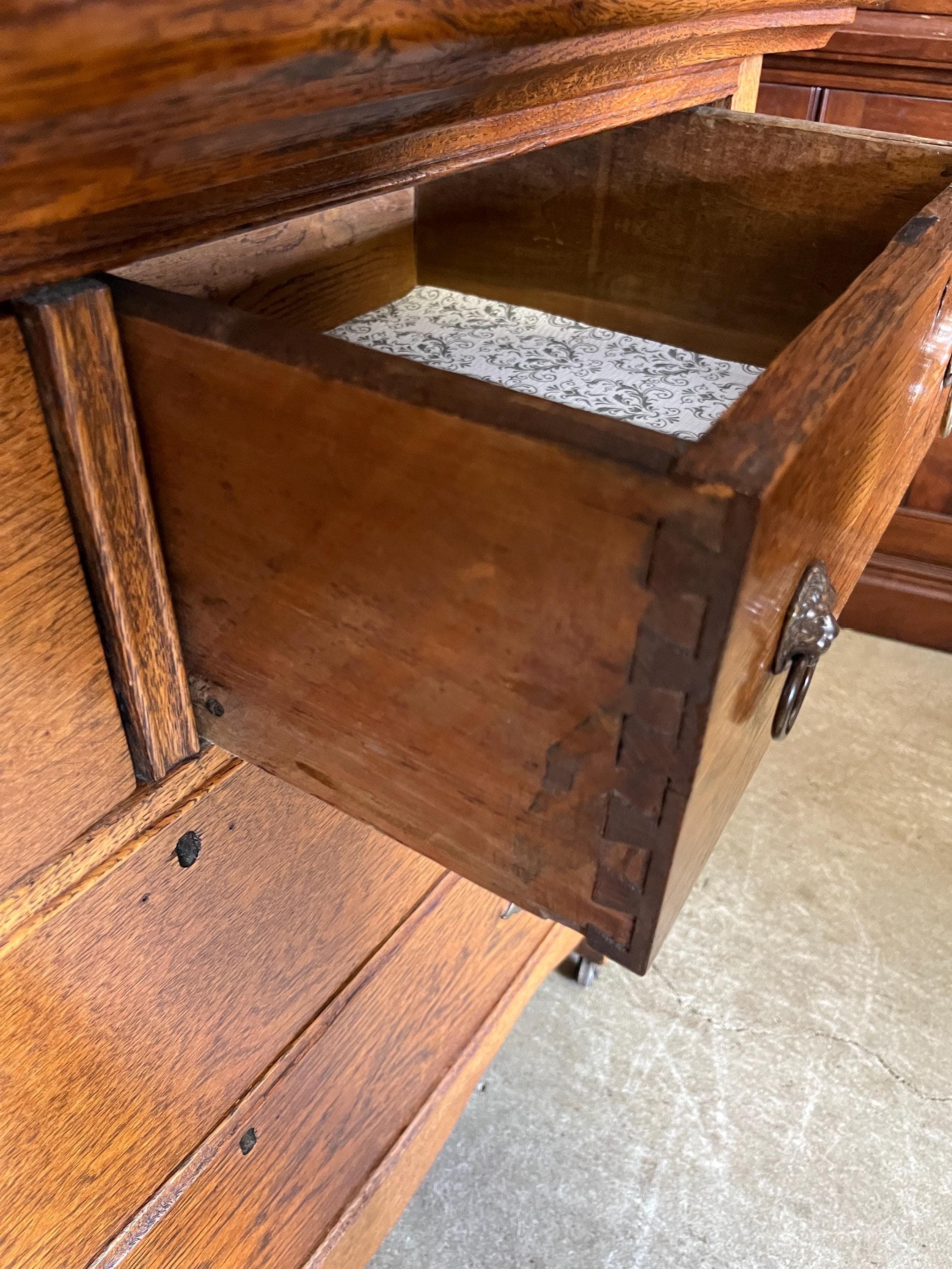 Antique Oak Dresser With Mirror - Thumbnail 10