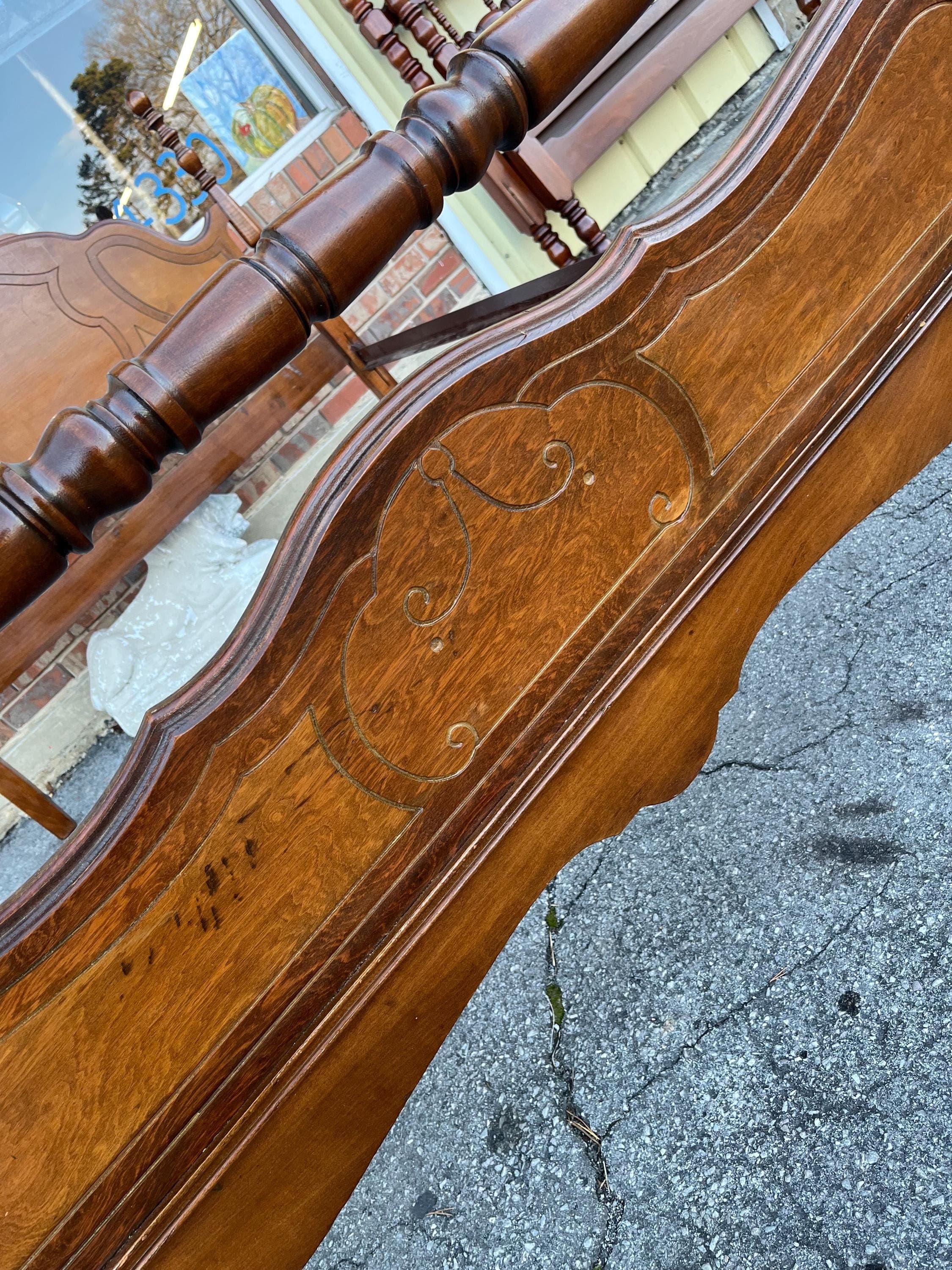 Depression Era Full Size Poster Bed - Thumbnail 7