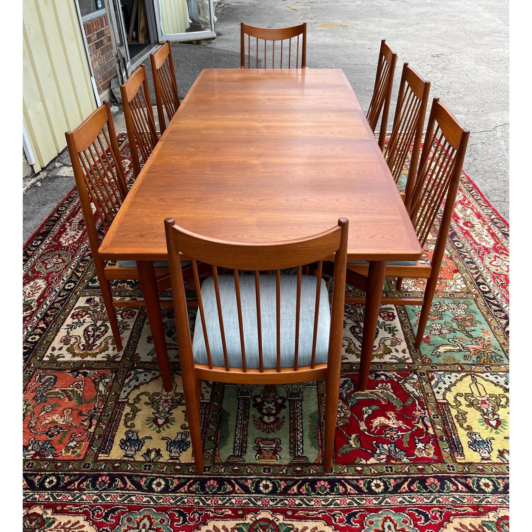 Sibast Danish Dining Room Table and 8 Chairs - Thumbnail 2