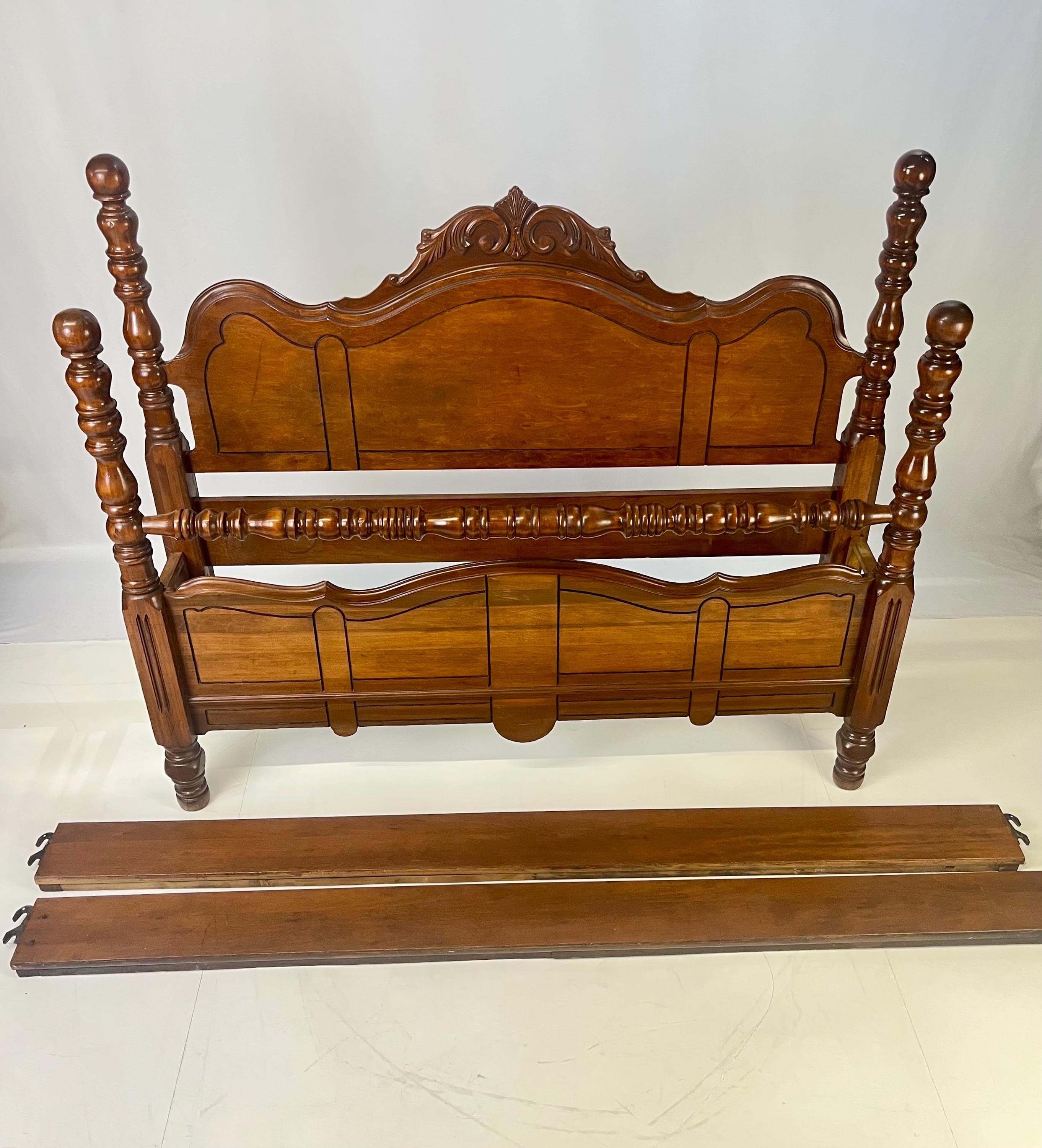 Depression Era Colonial Revival Turned Cannonball Full Size Bed - Thumbnail 9