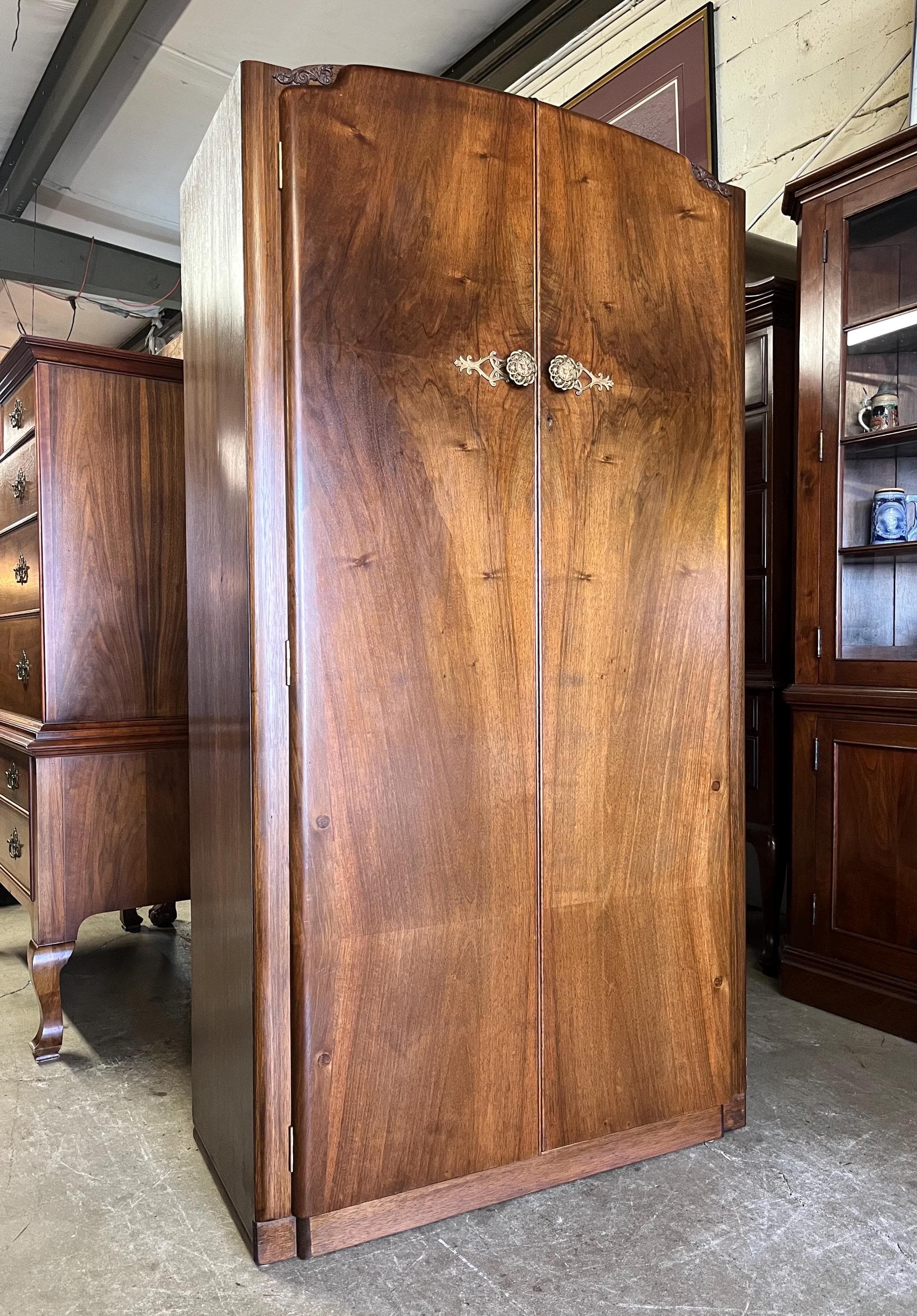 Mid 20th Century English Art Deco Wardrobe - Thumbnail 7