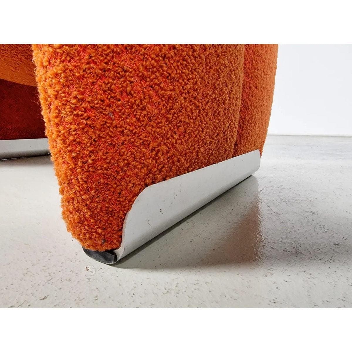 Artifort - F598 Groovy M Chair - Thumbnail 4