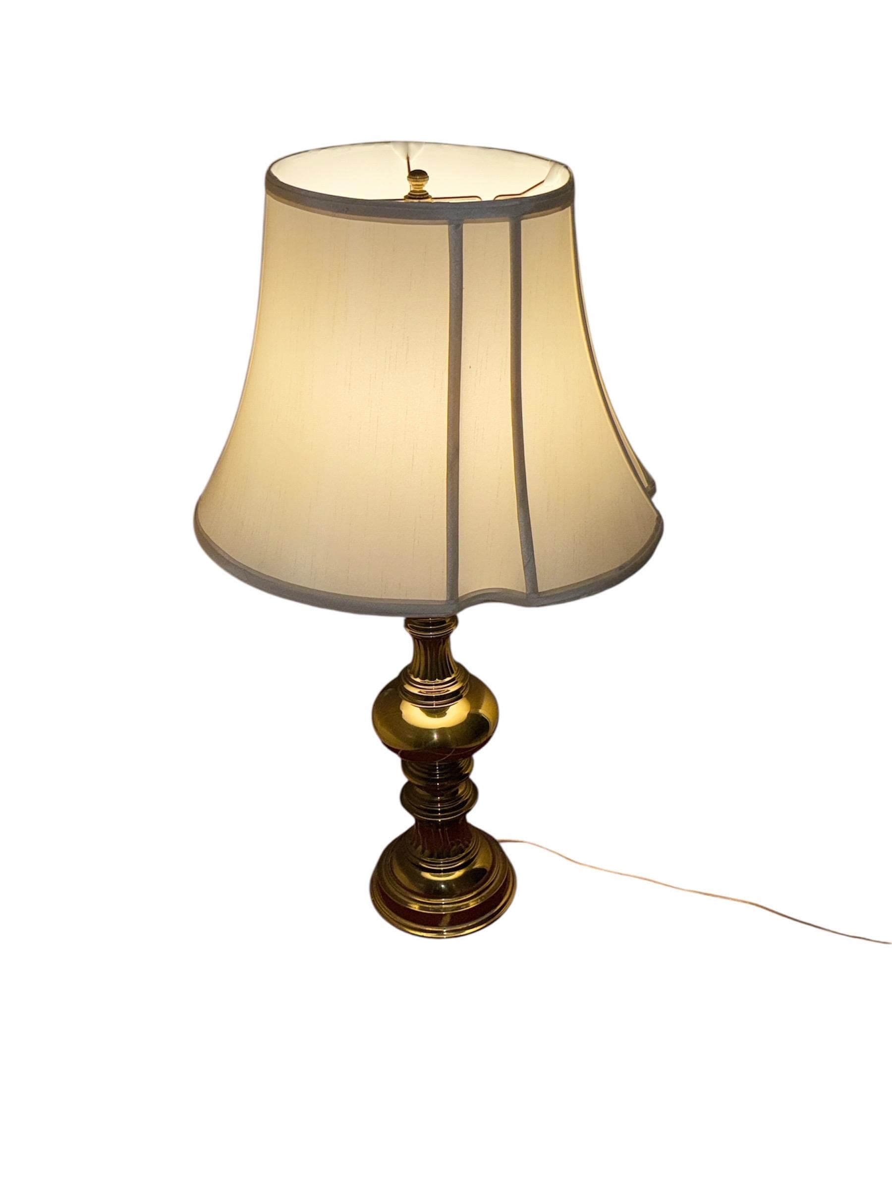 Vintage Brass Urn Table Lamp – Hollywood Regency Stiffel Style, 33" - Thumbnail 7