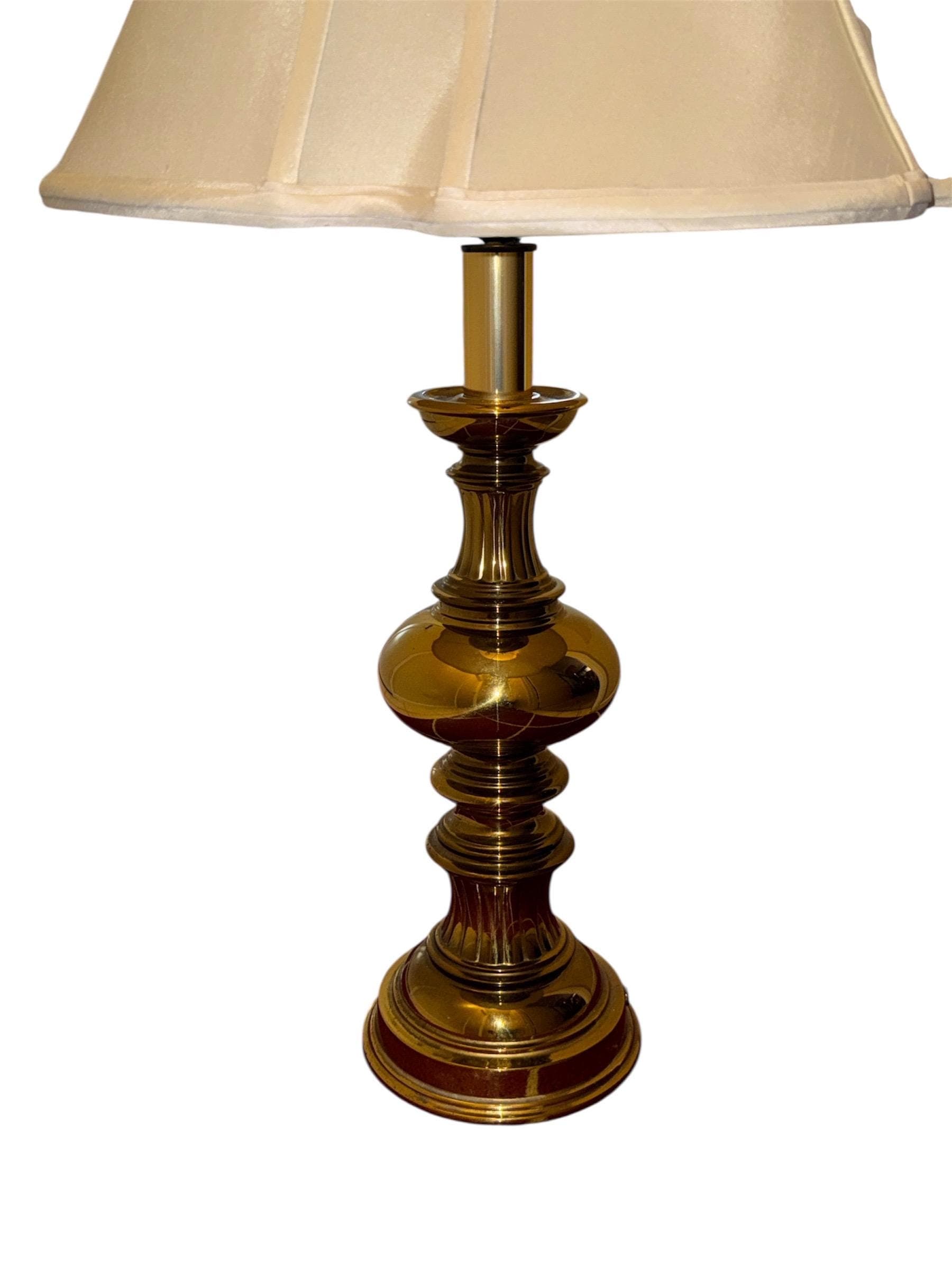 Vintage Brass Urn Table Lamp – Hollywood Regency Stiffel Style, 33" - Thumbnail 8