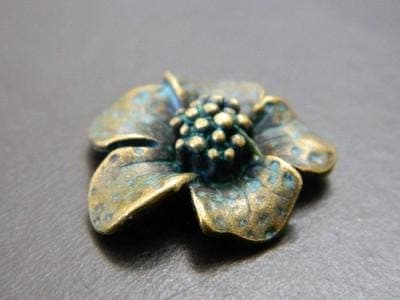 Flower Metal Cabochon: Vintage Bronze with Green Patina (20mm Round) 5 per order - Thumbnail 5