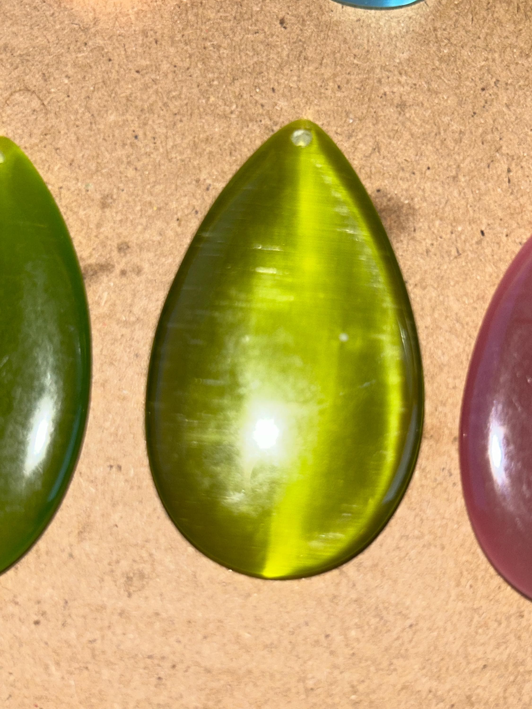 Pink or Green 39 mm Cats Eye Pendant chrysoberyl gemstone - Thumbnail 5