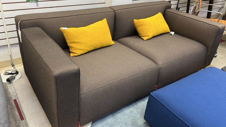 Knoll - Barber Osgerby Three Seater Sofa - Thumbnail 2