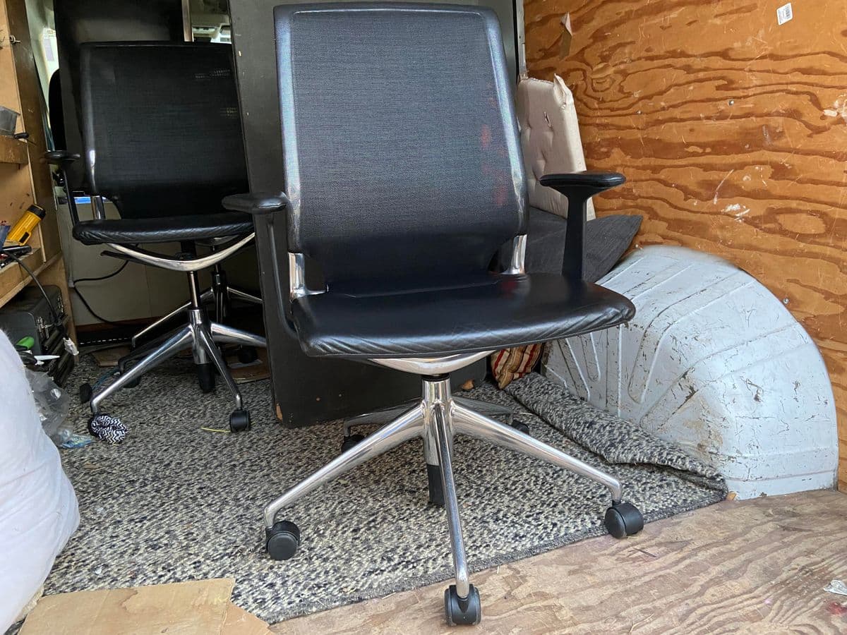 2000 Vitra Swivel Leather Chair Designed by Alberto Meda - Thumbnail 11