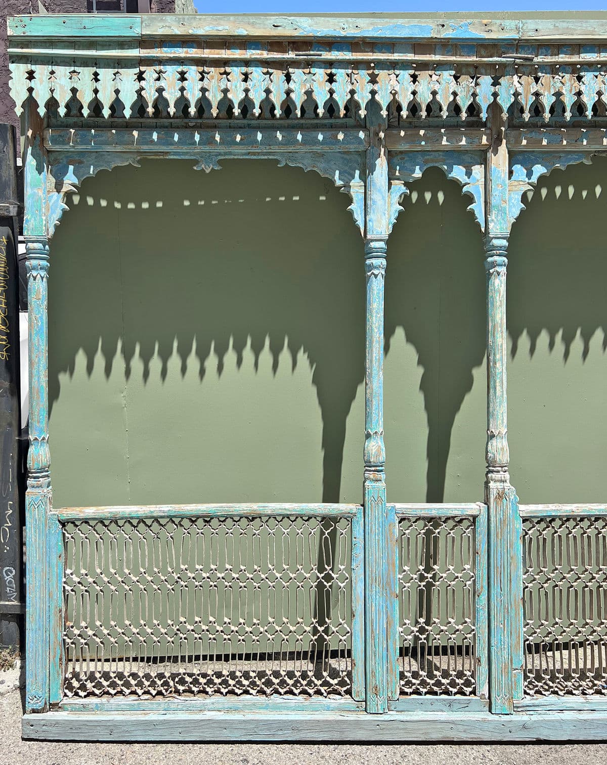 Old Rajasthan Balcony Railing Facade - Thumbnail 12