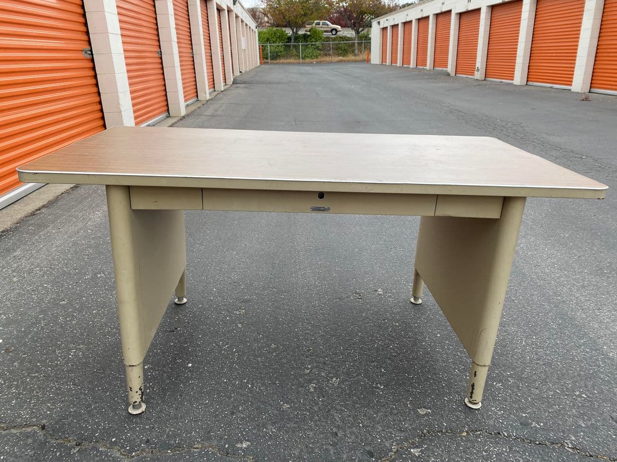 Vintage McDowell and Craig Metal Desk - Thumbnail 11