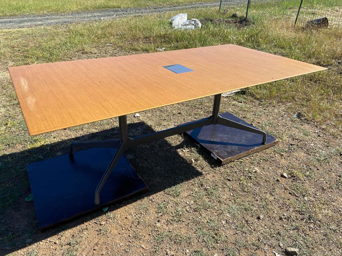 1980s Vintage Eames Herman Miller Style Conference Table With Walnut Wooden Top. - Thumbnail 12