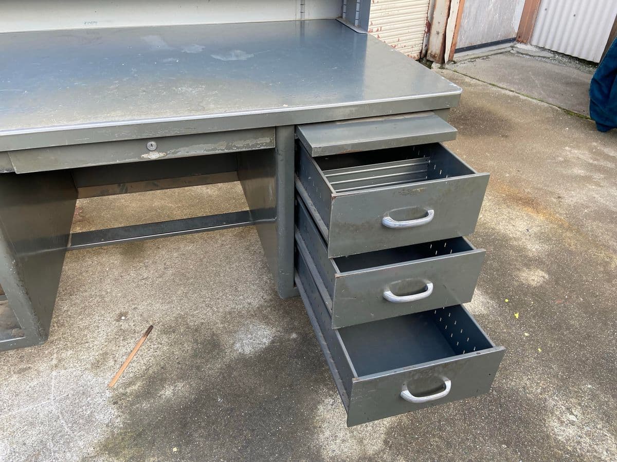 1940s Vintage Mid Century Modern Metal Tanker Desk - Thumbnail 12