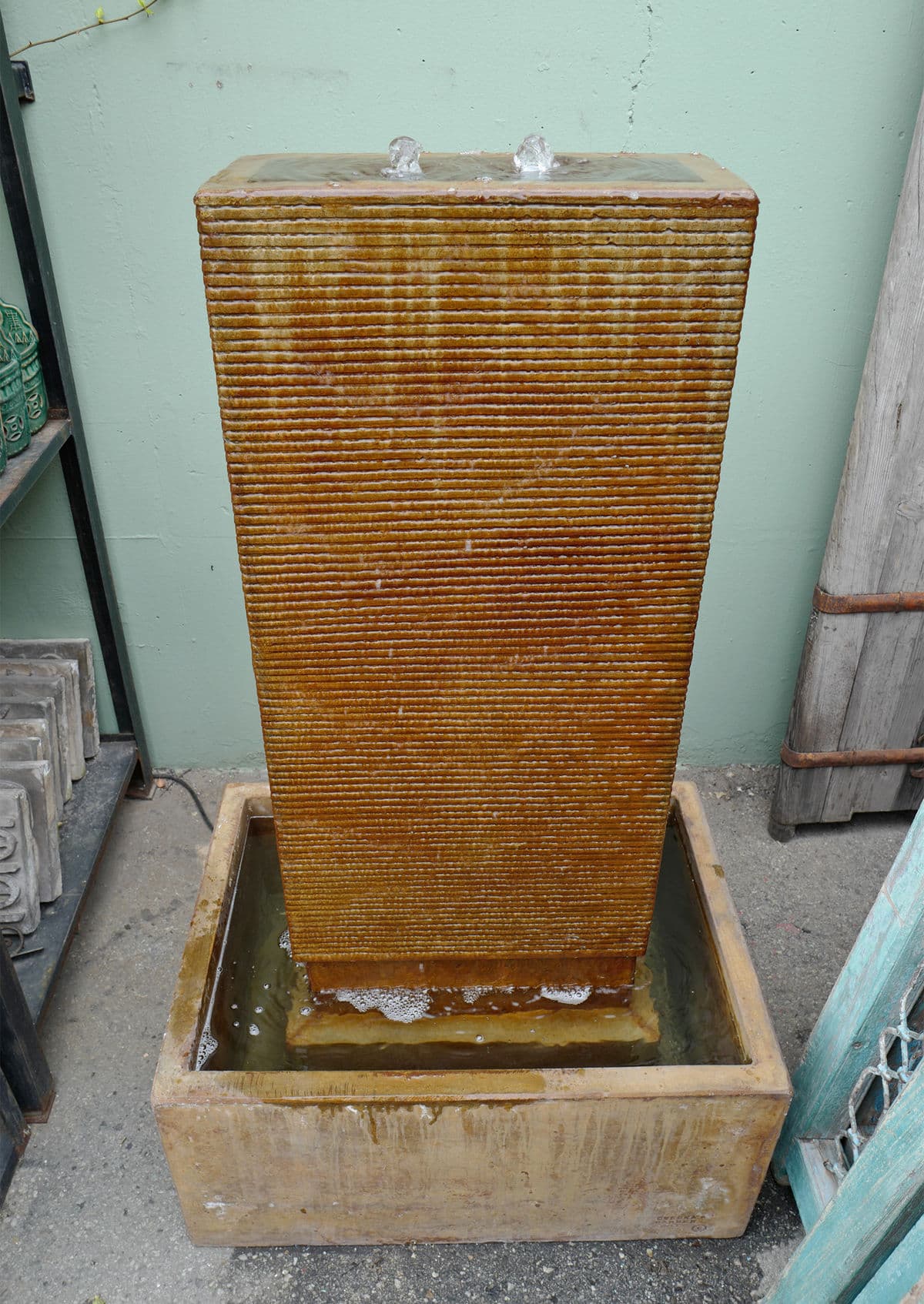 Cement Rust Ripple Fountain Medium - Thumbnail 3