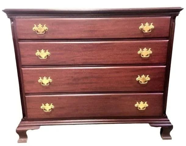Kindel Grand Rapids Furniture Vintage Solid Mahogany Georgian Dresser - Late 20th Century - Thumbnail 3
