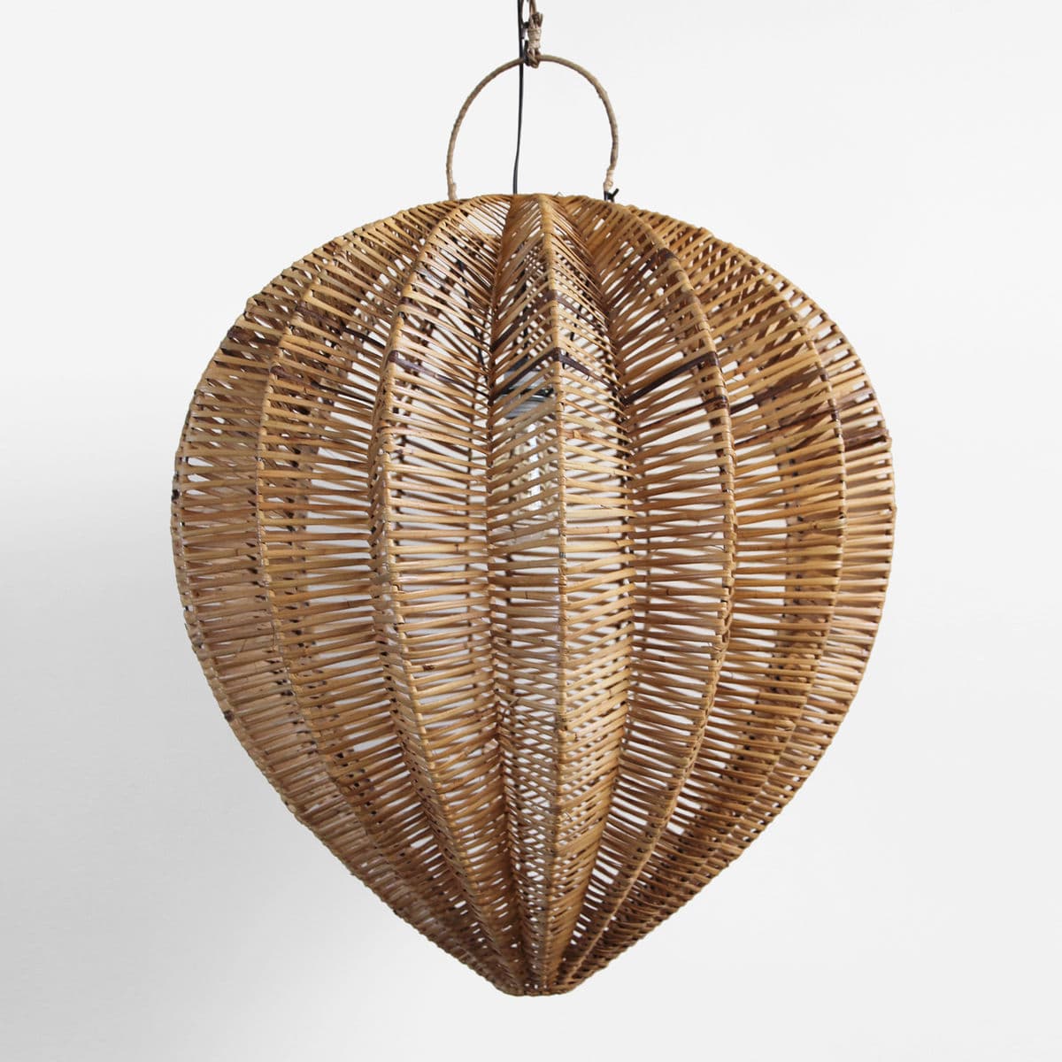 Honey Rattan Starfruit Lantern Medium - Thumbnail 3