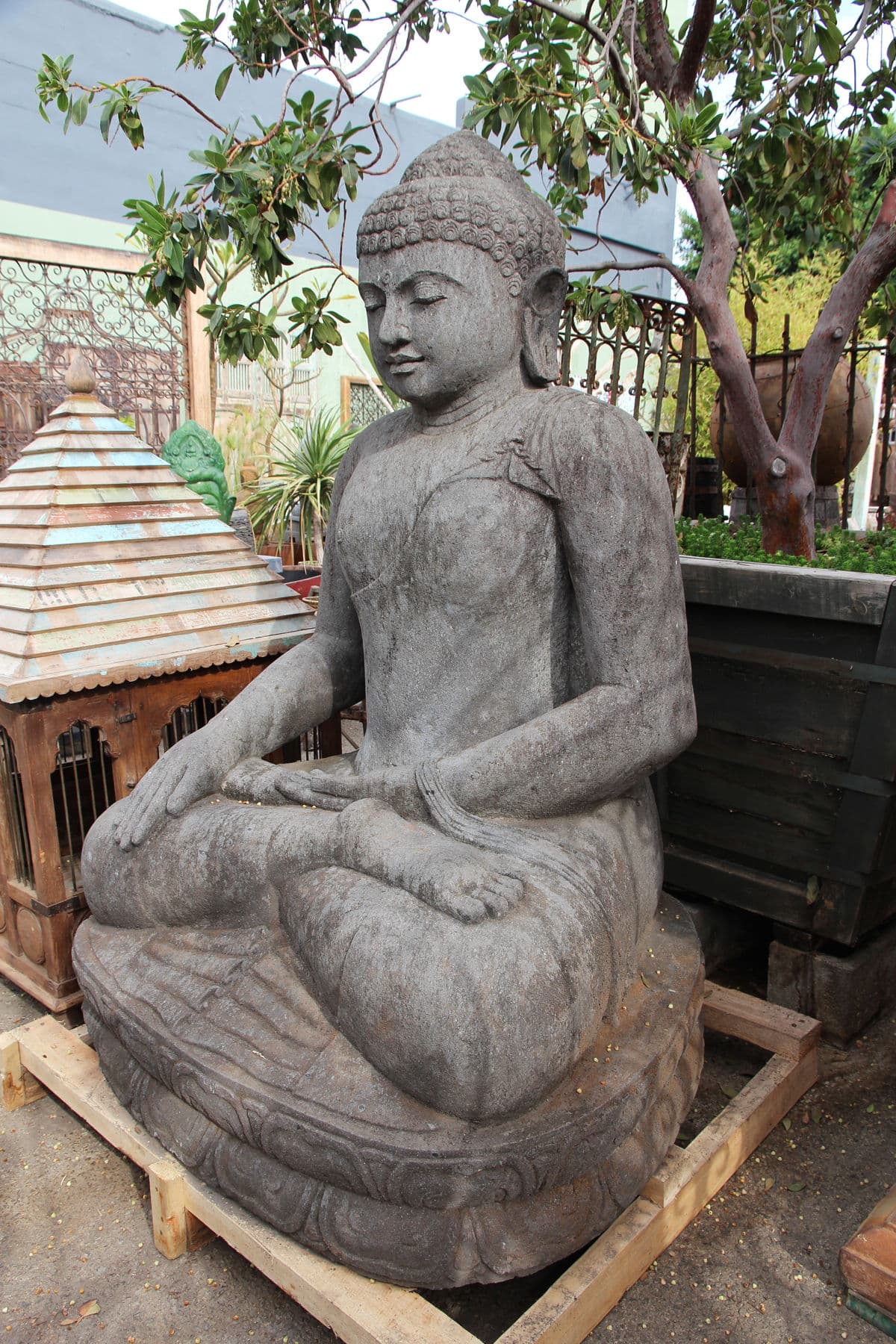 Large Stone Sitting Buddha - Thumbnail 3