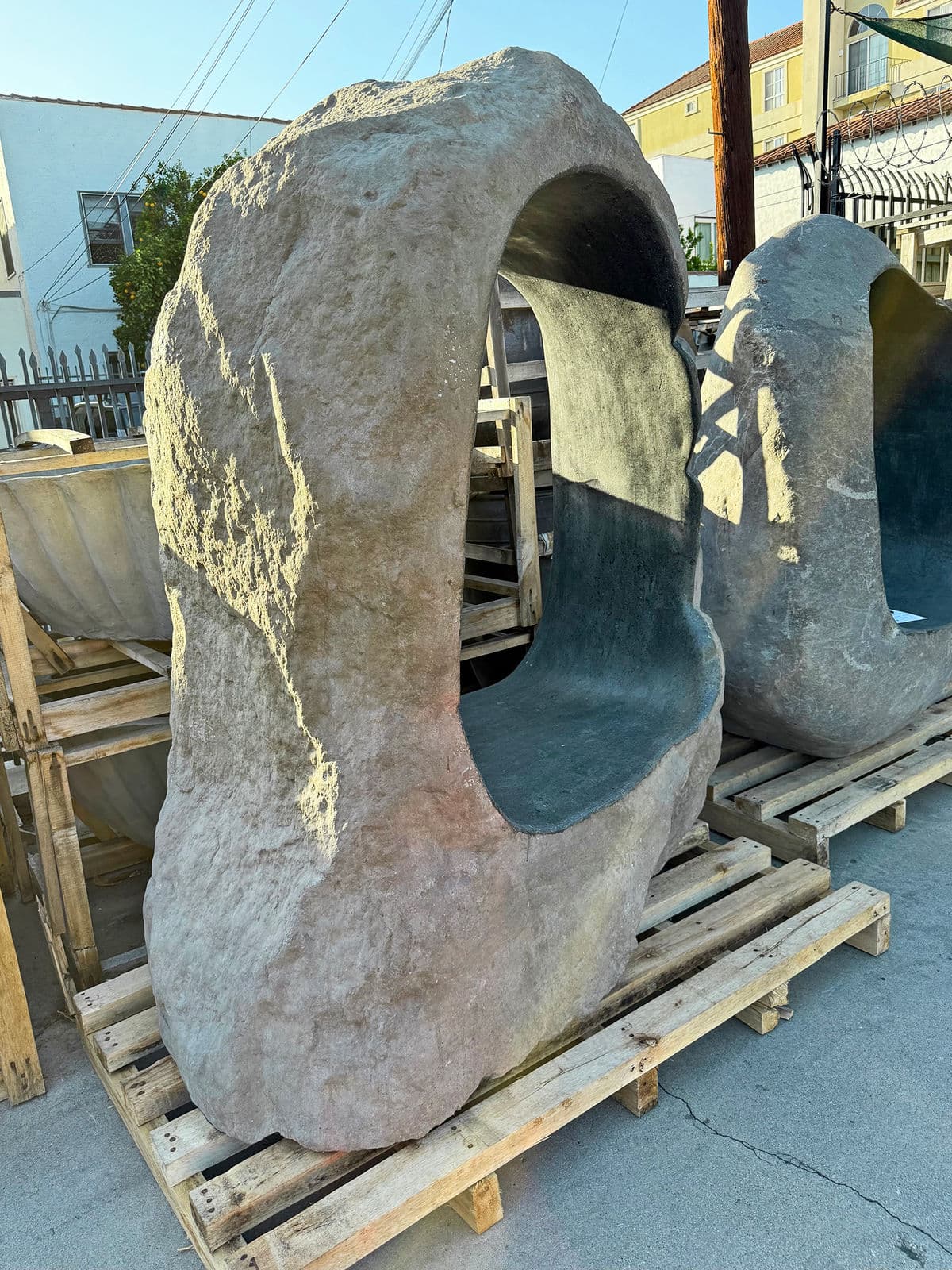 Giant Stone Boulder Hole Bench - Thumbnail 4