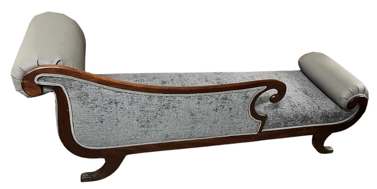 ‘Empress Carlota’ Mahogany Empire Chaise - Circa 1860s - Reupholstered With New Otomi Hand Embroidery and Leather - Thumbnail 4