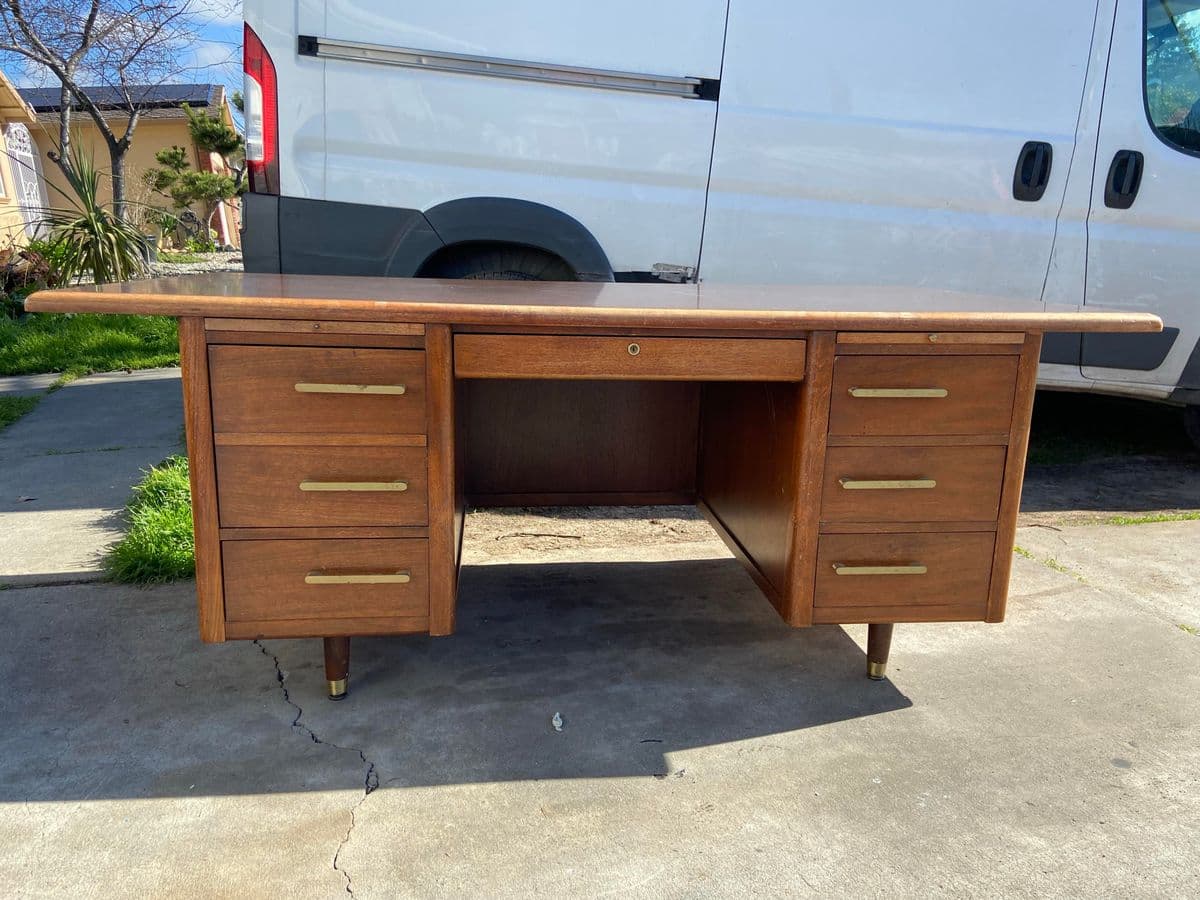 1970s Vintage Mid Century Modern Executive Desk - Thumbnail 3