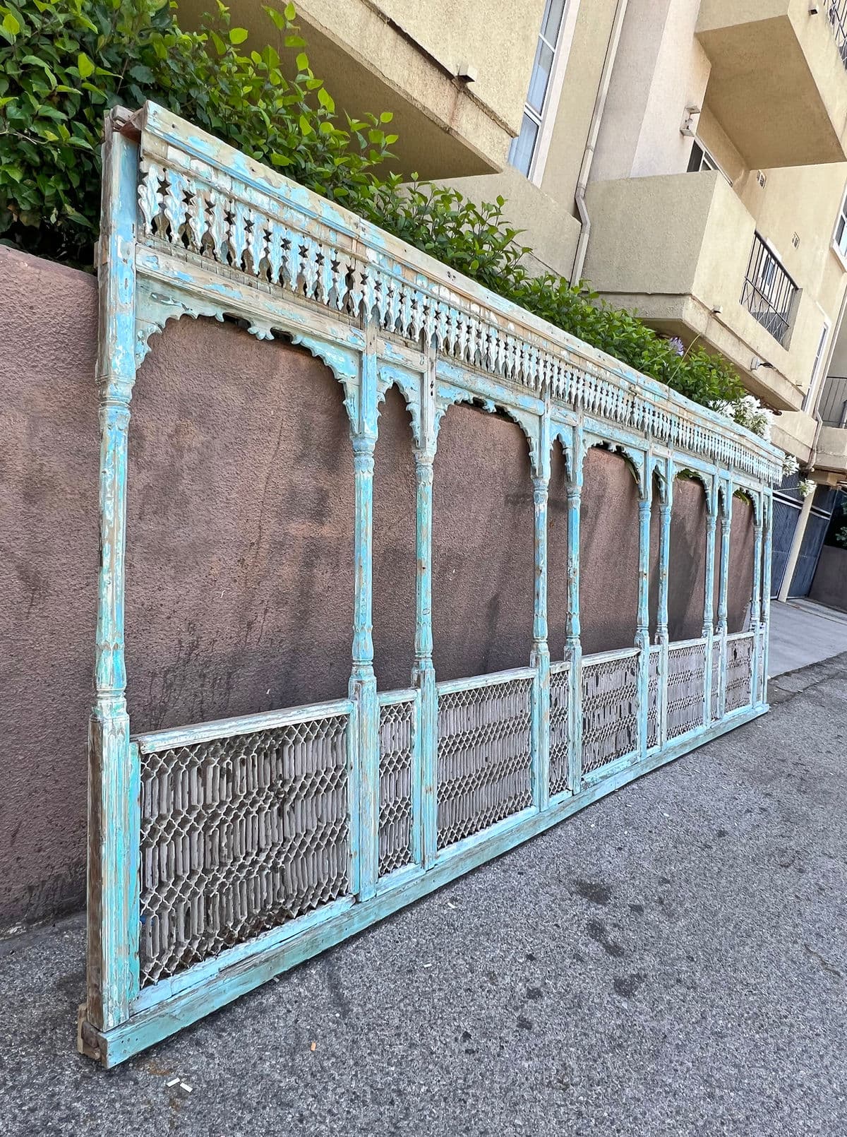 Old Rajasthan Balcony Railing Facade - Thumbnail 4