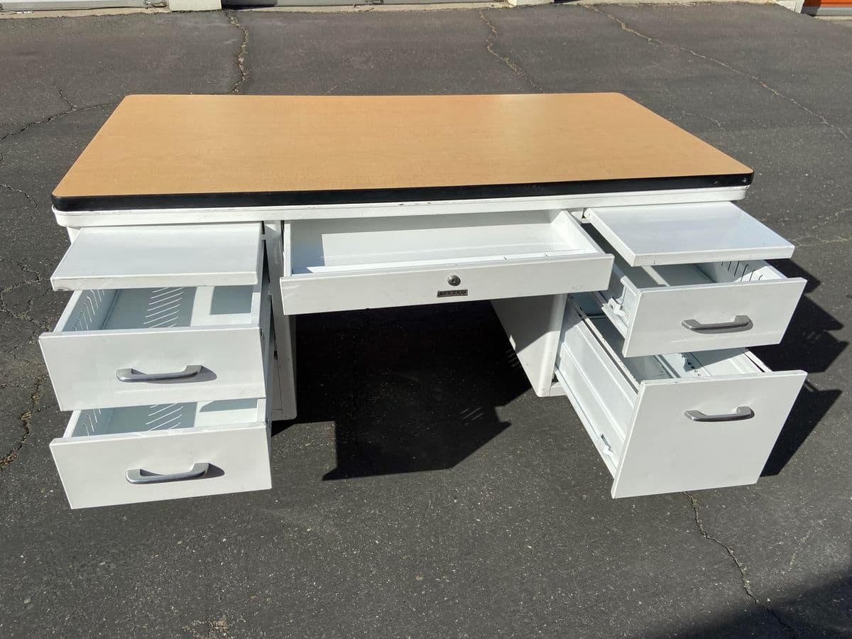 Vintage Mid Century Modern Tanker Desk - Thumbnail 3