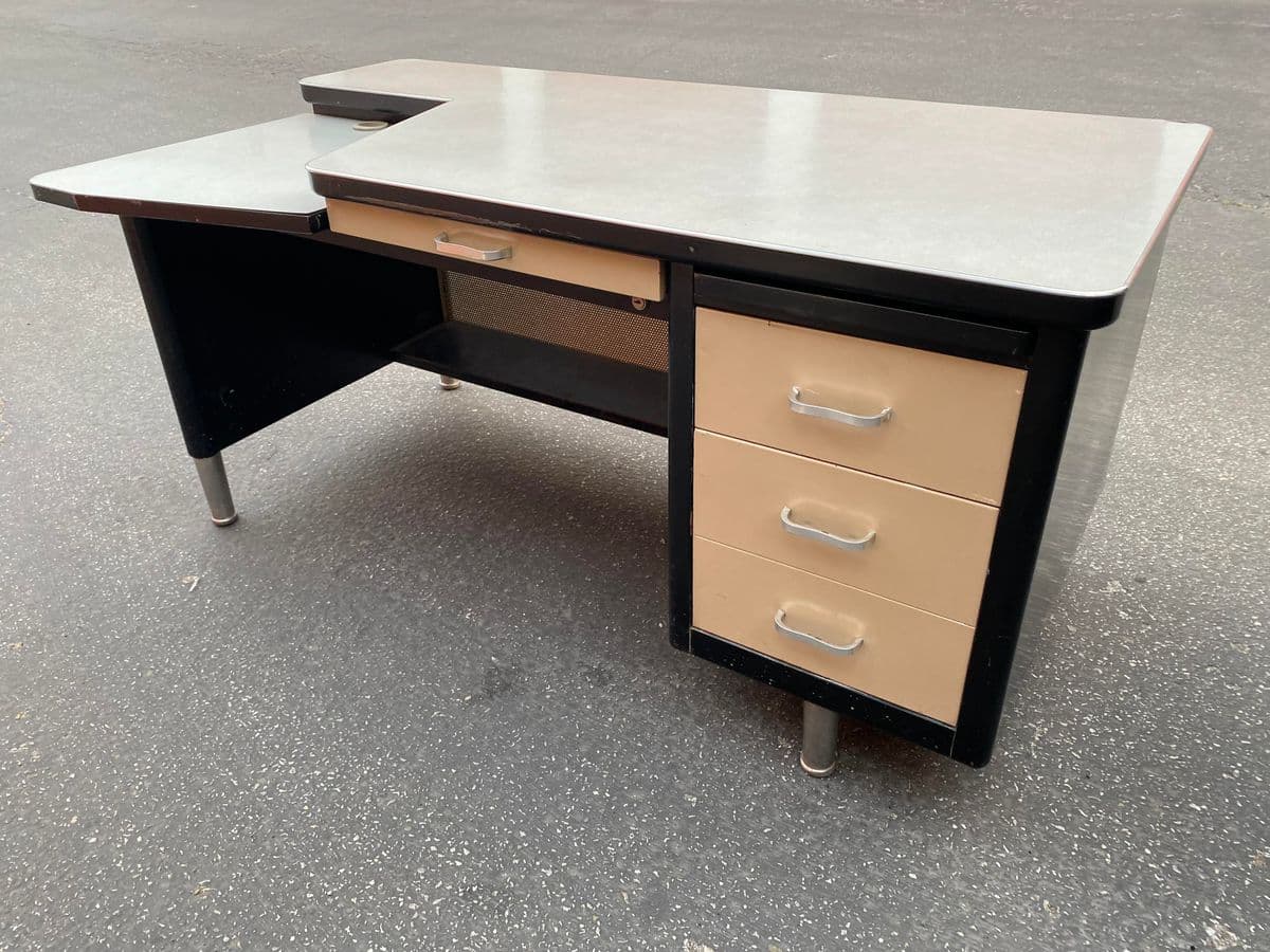 Vintage Allsteel Metal Tanker Desk - Thumbnail 3
