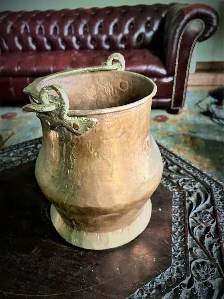 19th Century Antique Hand-Forged Copper Cachepot With Brass Handle - Thumbnail 4