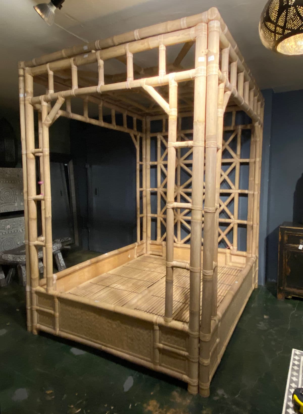 Plantation Bamboo Canopy Queen Bed - Thumbnail 4