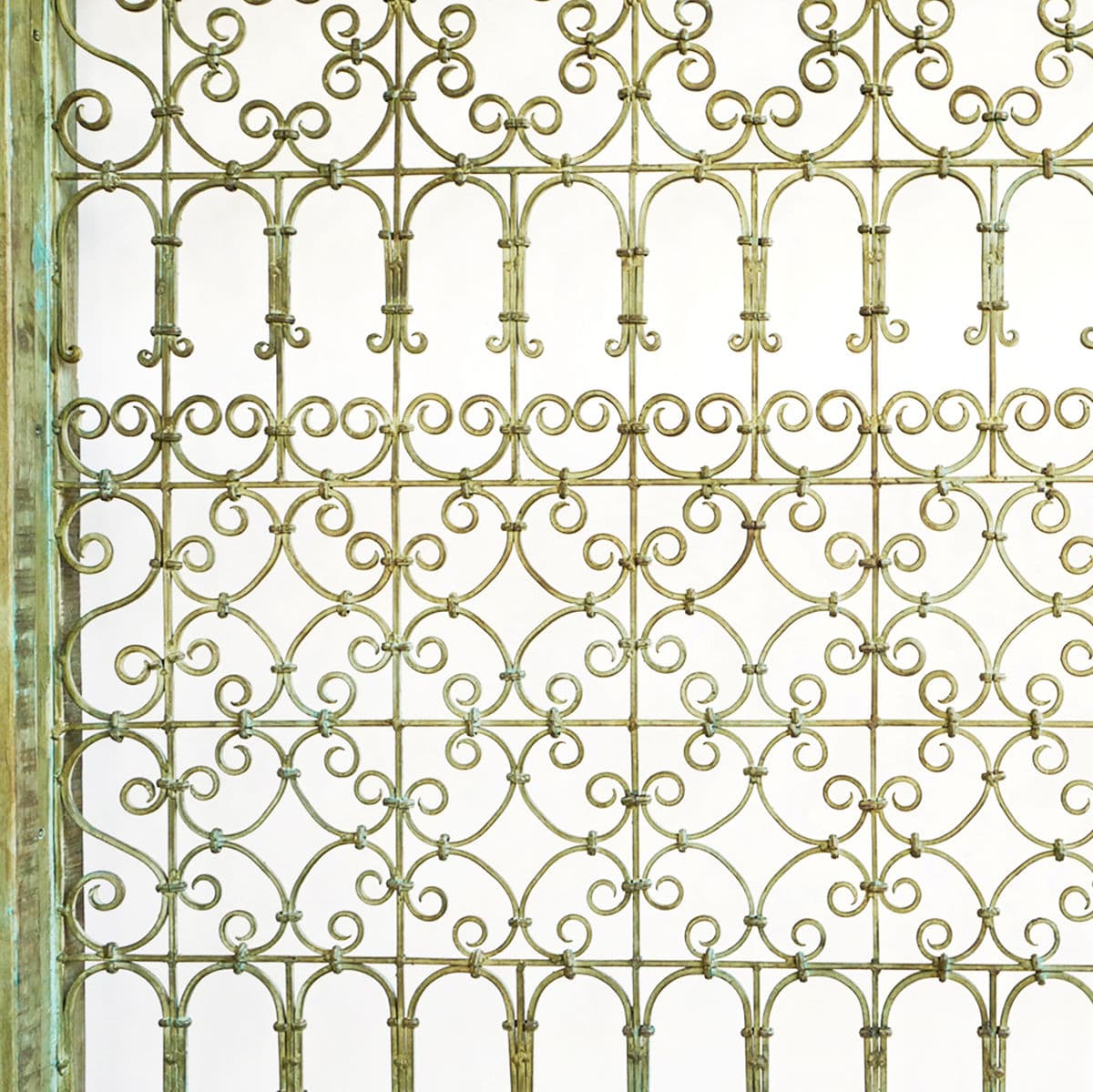 Large Green Wood Framed Open Iron Screen - Thumbnail 4