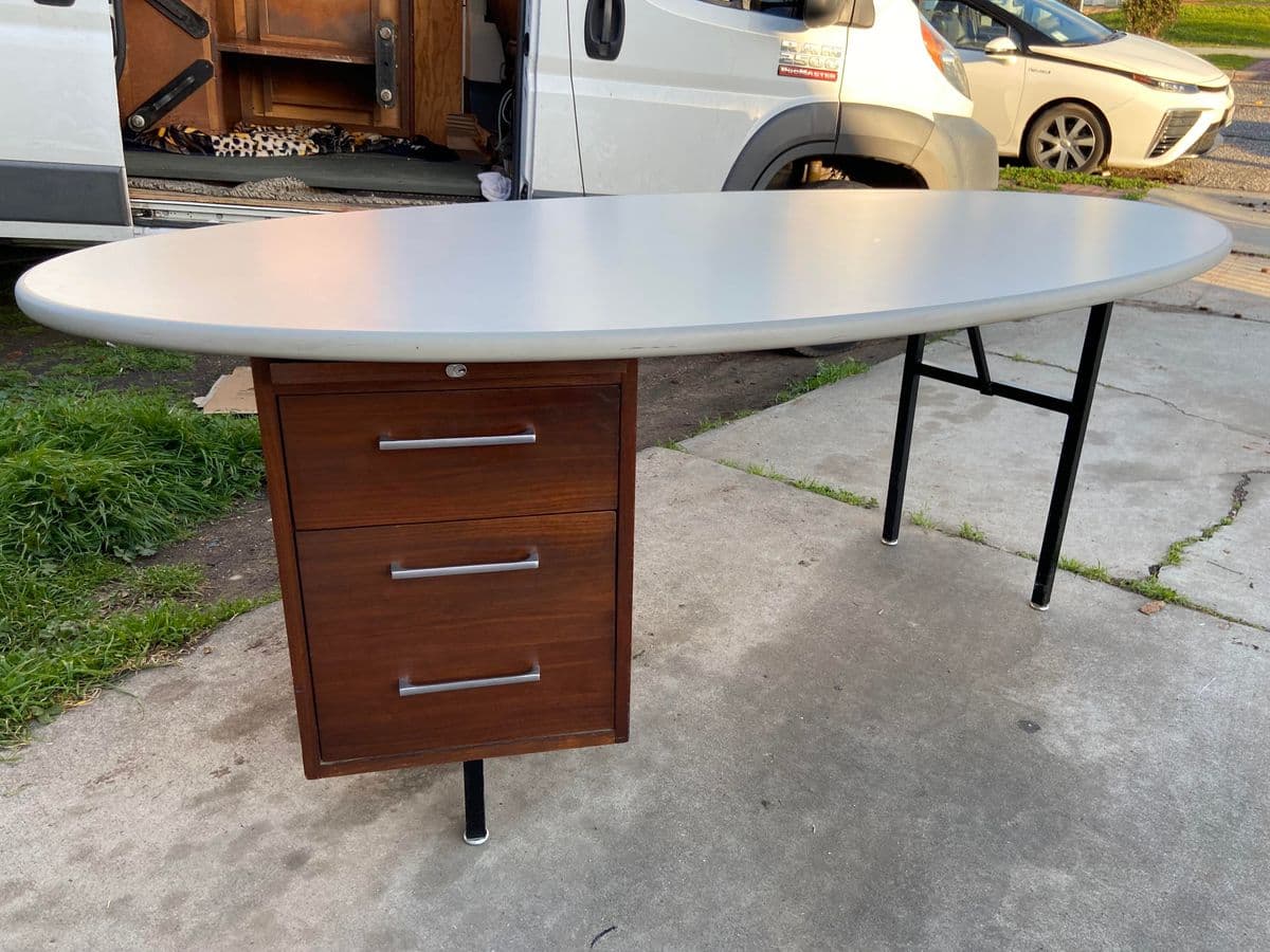 1970s Vintage Mid Century Modern Oval Executive Desk - Thumbnail 4