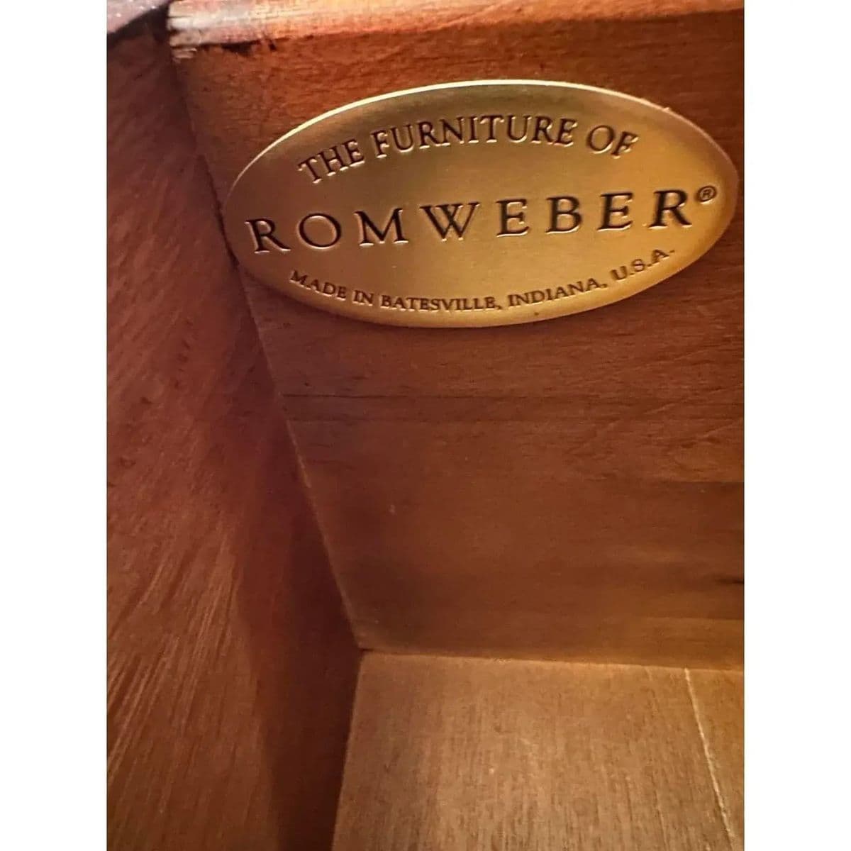 Romweber Vintage Oak Armoire - Late 20th Century - Thumbnail 5