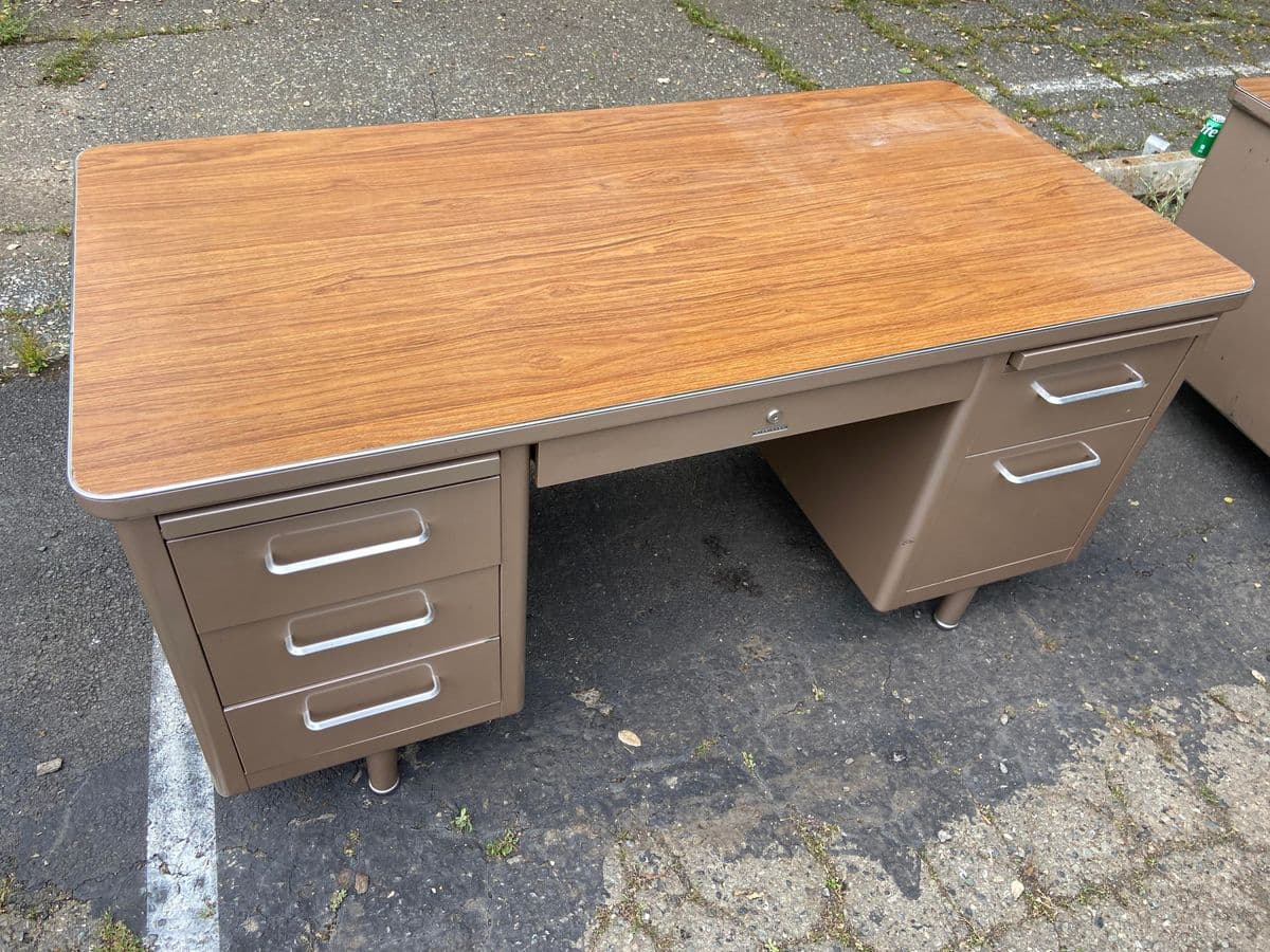 1980s Steelcase Vintage Mid Century Modern Metal Tanker Desk - Thumbnail 4