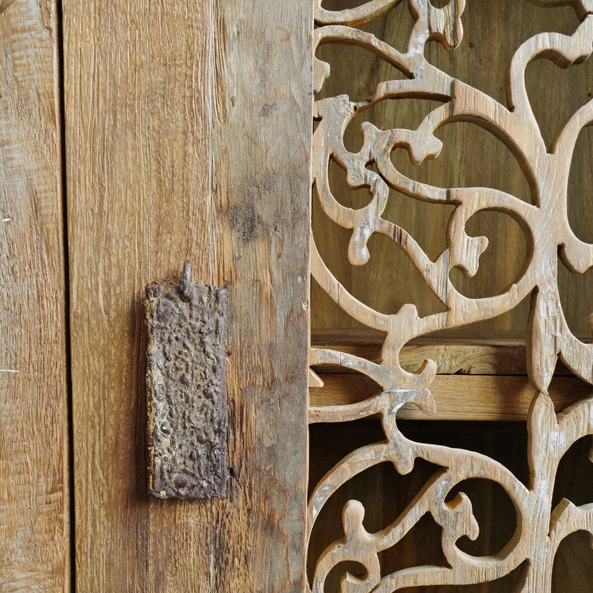 Carved Medallion Tall Cabinet - Thumbnail 5