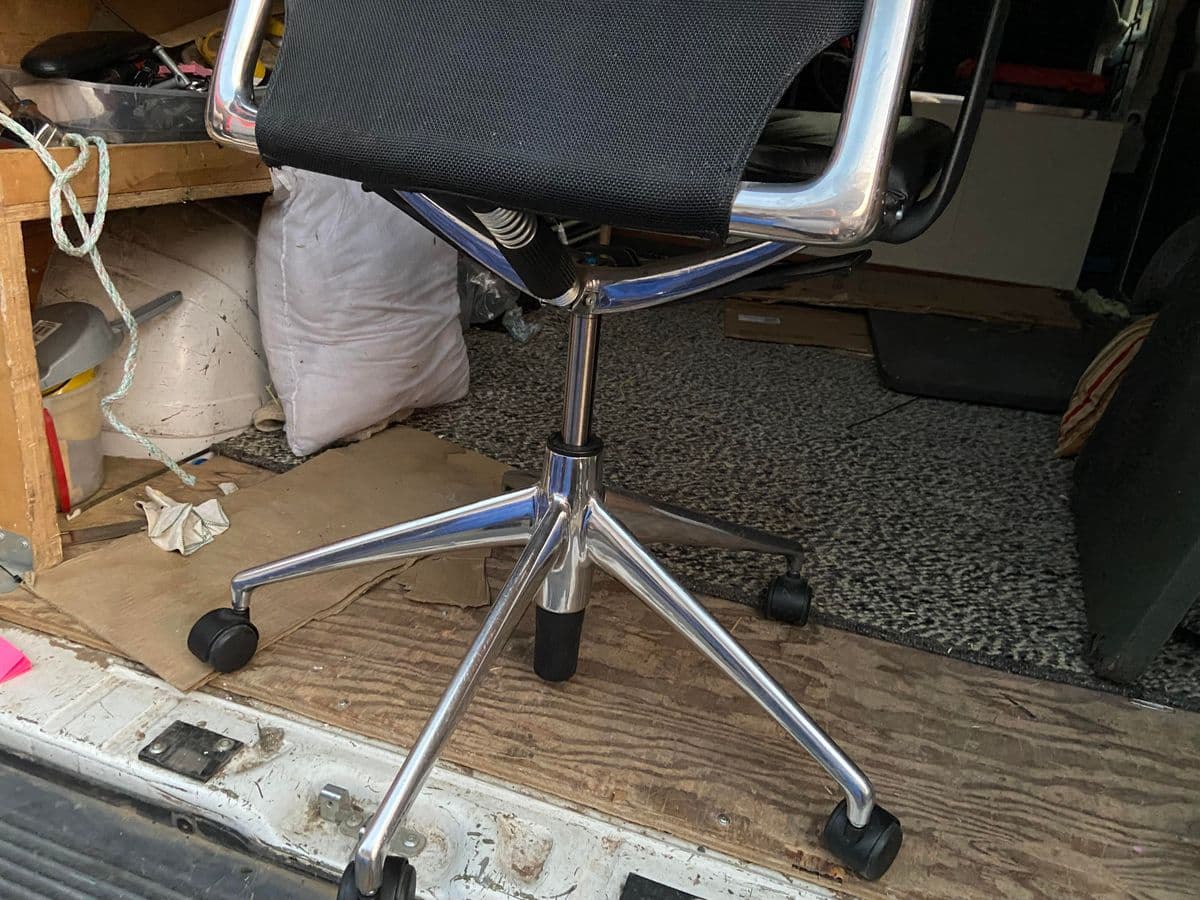 Vintage Vitra Meda Chair by Alberto Meda - Thumbnail 4