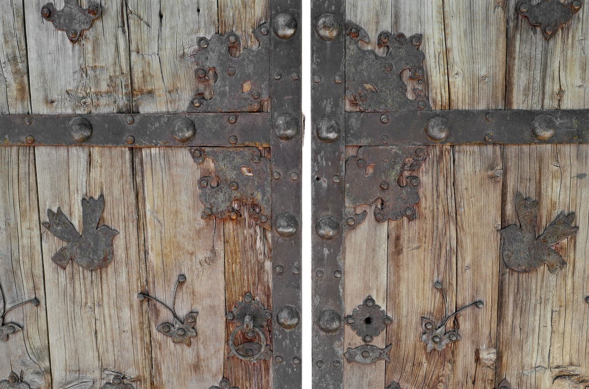 Old Mongolian Wood Door - Thumbnail 5