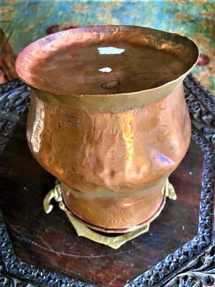 19th Century Antique Hand-Forged Copper Cachepot With Brass Handle - Thumbnail 5