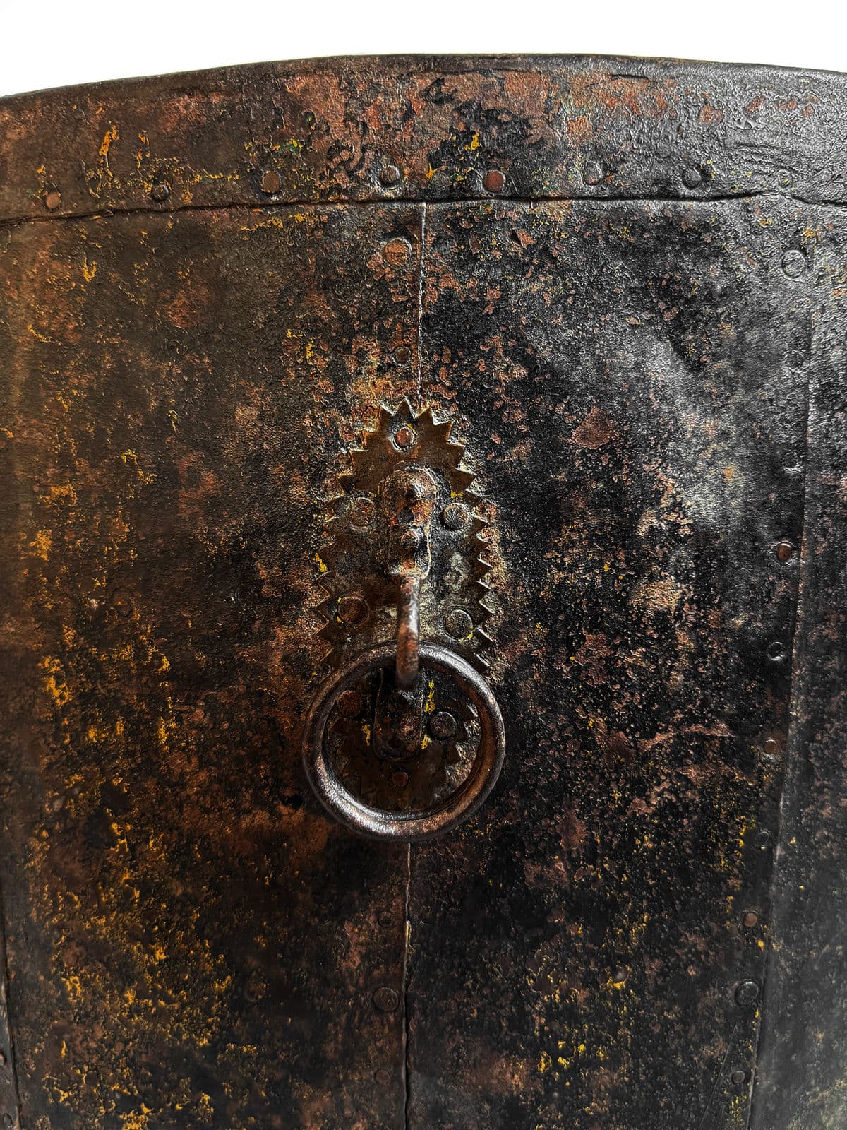 Vintage Iron Barrel - Thumbnail 5