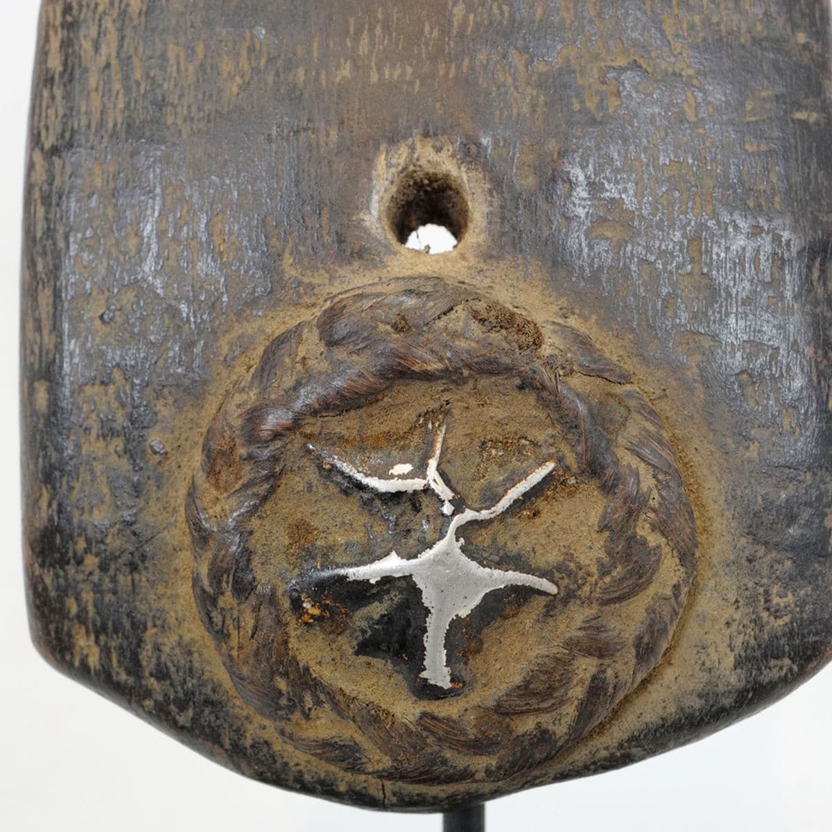 Toma Passport Mask on Stand - Thumbnail 5