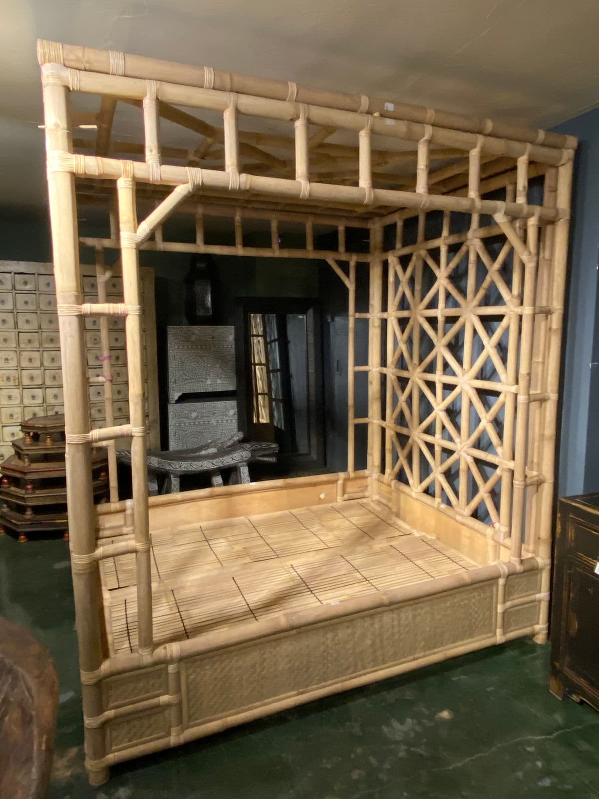 Plantation Bamboo Canopy Queen Bed - Thumbnail 5