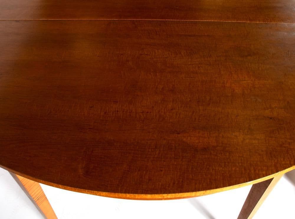 Monumental Quigley of Chicago Tiger Maple Banquet Table - Adjustable to 17.5' - French Directoire Style, Mid 20th Century - Thumbnail 5