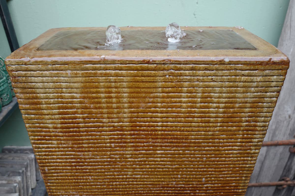 Cement Rust Ripple Fountain Medium - Thumbnail 5