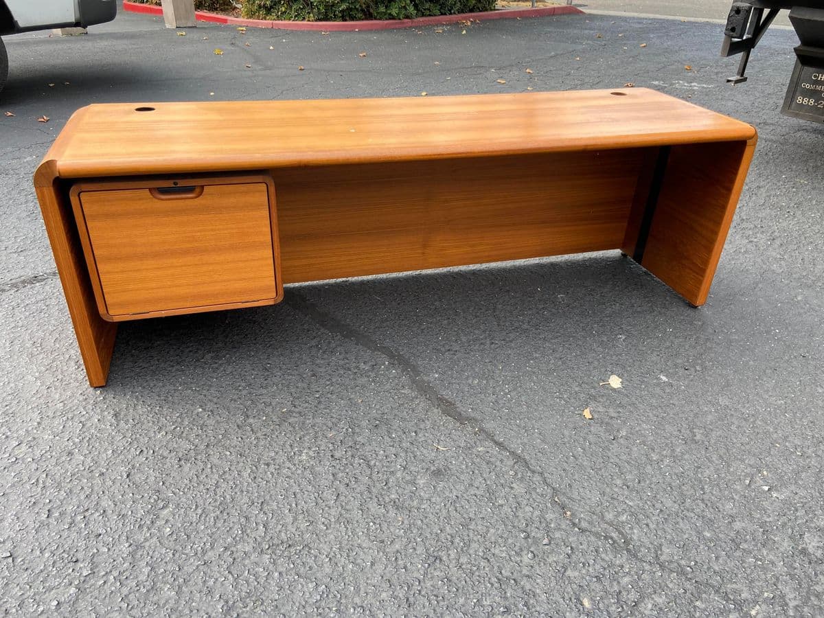 1990s Vintage Mid Century Modern Credenza - Thumbnail 4