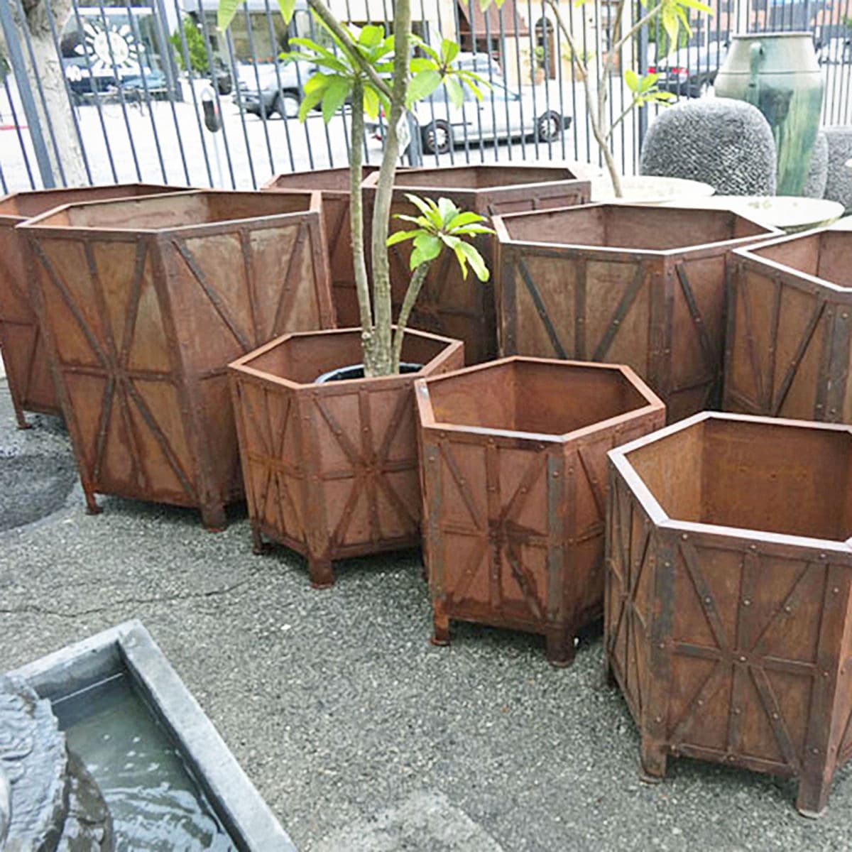 Rusted Iron Planter Box Large - Thumbnail 5