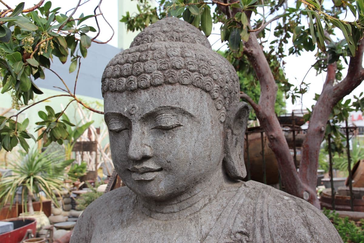 Large Stone Sitting Buddha - Thumbnail 5