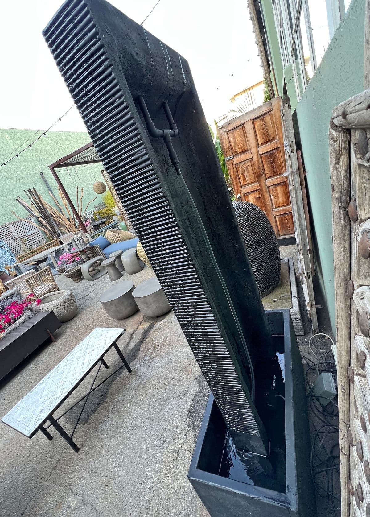 Tall Black Ripple Fountain - Thumbnail 6