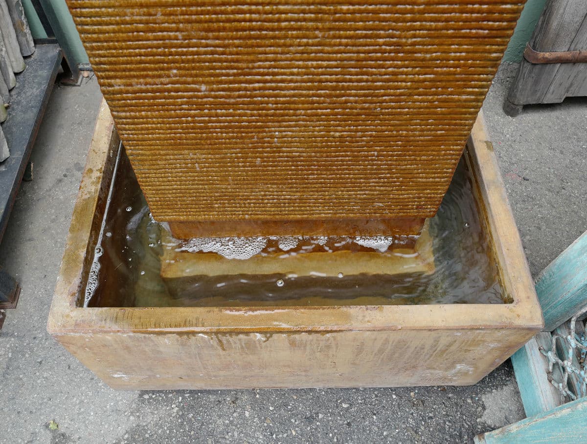 Cement Rust Ripple Fountain Medium - Thumbnail 6