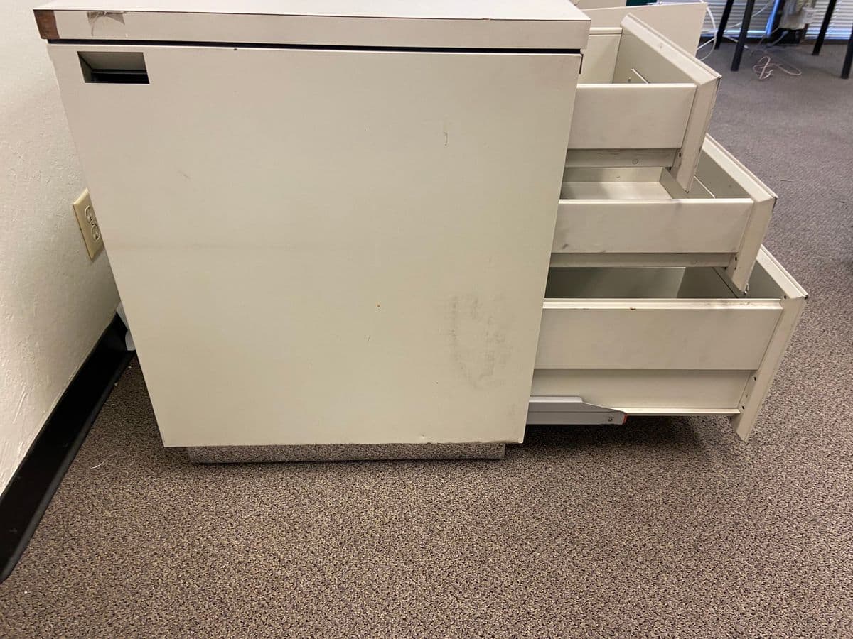 1980s Vintage Modern Metal Sideboard - Thumbnail 5