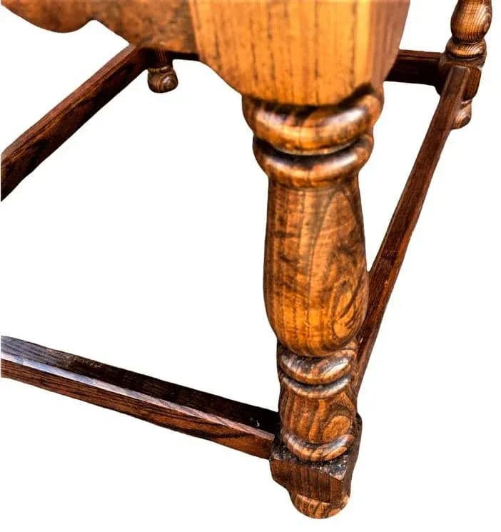 Solid Oak Hammary End Table or Nightstand With Spanish Revival Details - Mid 20th Century - Thumbnail 6