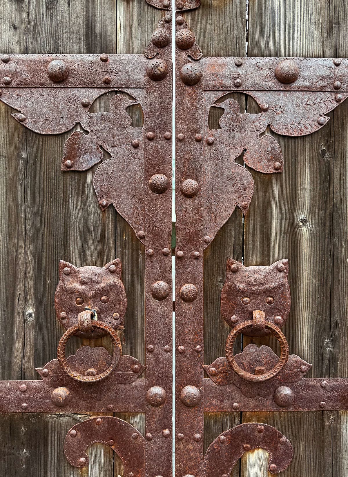 Old Mongolian Wood Door - Thumbnail 7