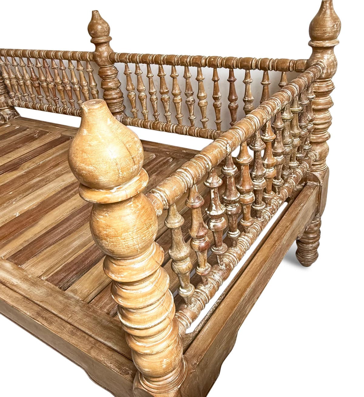 Vintage Colonial Spindle Daybed - Thumbnail 7